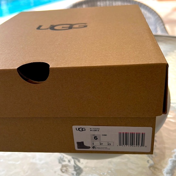 💯Authentic UGG shoe brown box 🎁 - Picture 4 of 7